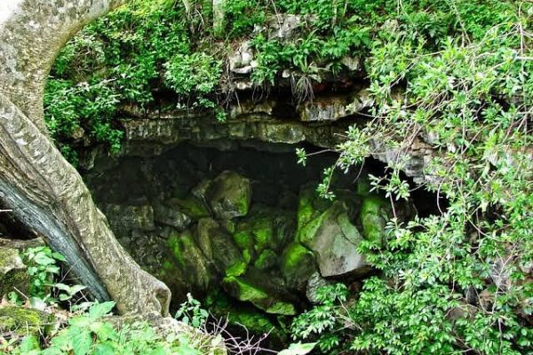 chyulu-hills-caves